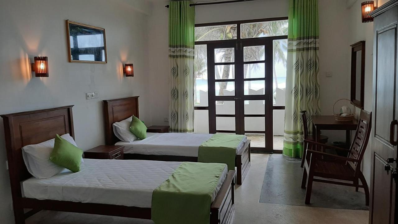 Akurala Beach Boutique Resort Esterno foto