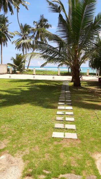 Akurala Beach Boutique Resort Esterno foto