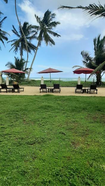 Akurala Beach Boutique Resort Esterno foto
