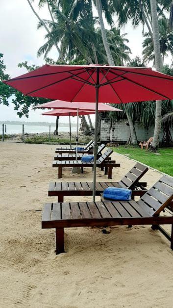 Akurala Beach Boutique Resort Esterno foto