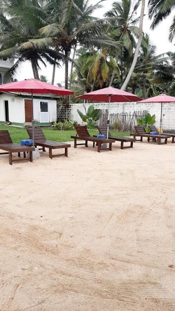 Akurala Beach Boutique Resort Esterno foto