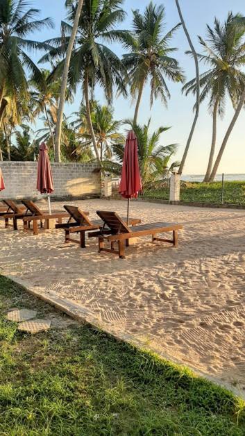 Akurala Beach Boutique Resort Esterno foto